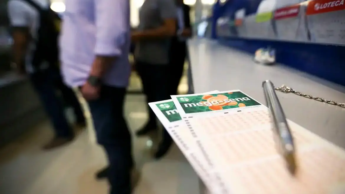 Imagem da notícia: Por que não tem sorteio da Mega-Sena nesta quinta (20)? Entenda