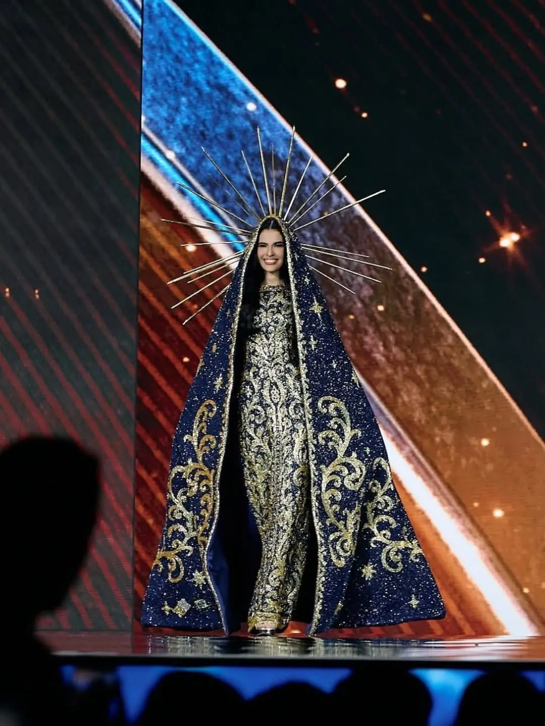 Imagem da notícia Miss Universo: brasileira usa traje de R$ 130 mil inspirado em Nossa Senhora Aparecida