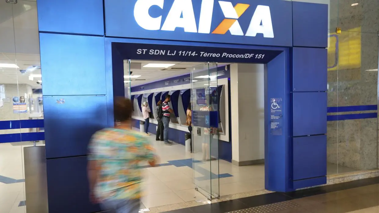 Imagem da notícia Bancos abrem hoje (21)? Veja funcionamento das instituições