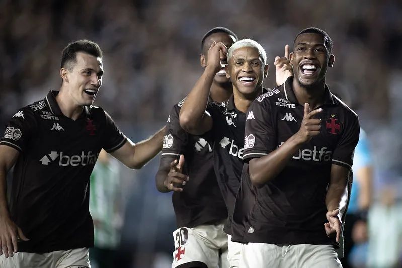 O Vasco tem uma tabela complicada, mas precisa de poucos pontos para escapar