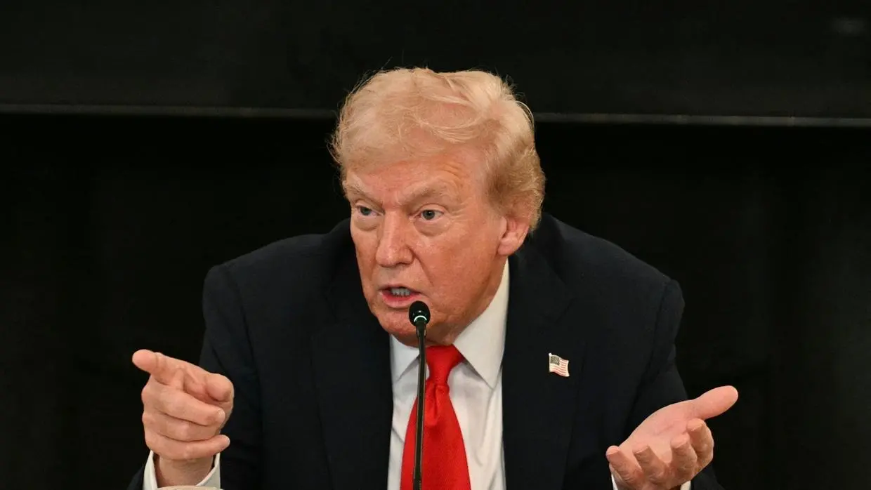 Imagem da notícia Trump reage à prisão de Bolsonaro: 'Foi isso que aconteceu? Uma pena'