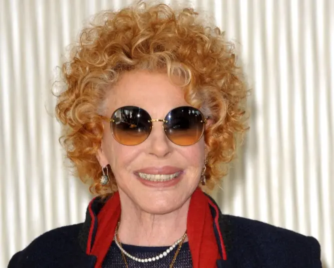 Imagem da notícia Morre a cantora italiana Ornella Vanoni, aos 91 anos