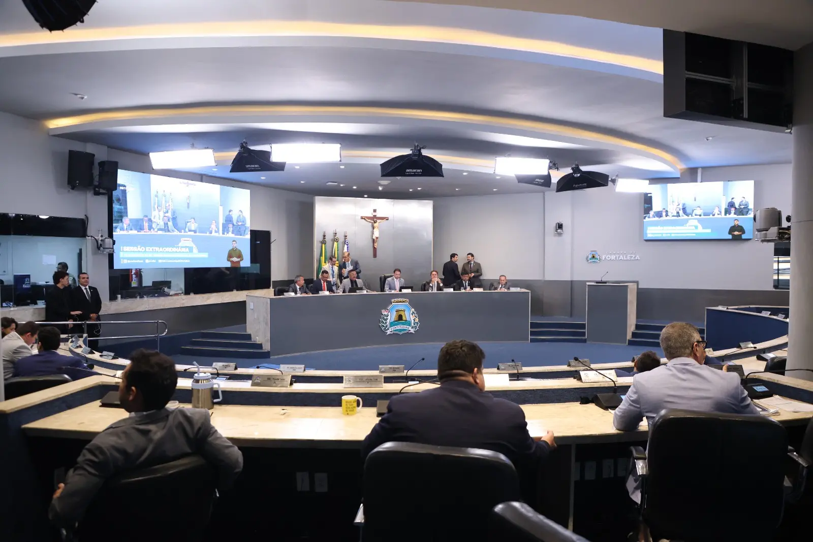 Imagem da notícia Câmara de Fortaleza analisa projeto de Evandro que irá ajustar IPTU e taxa de iluminação