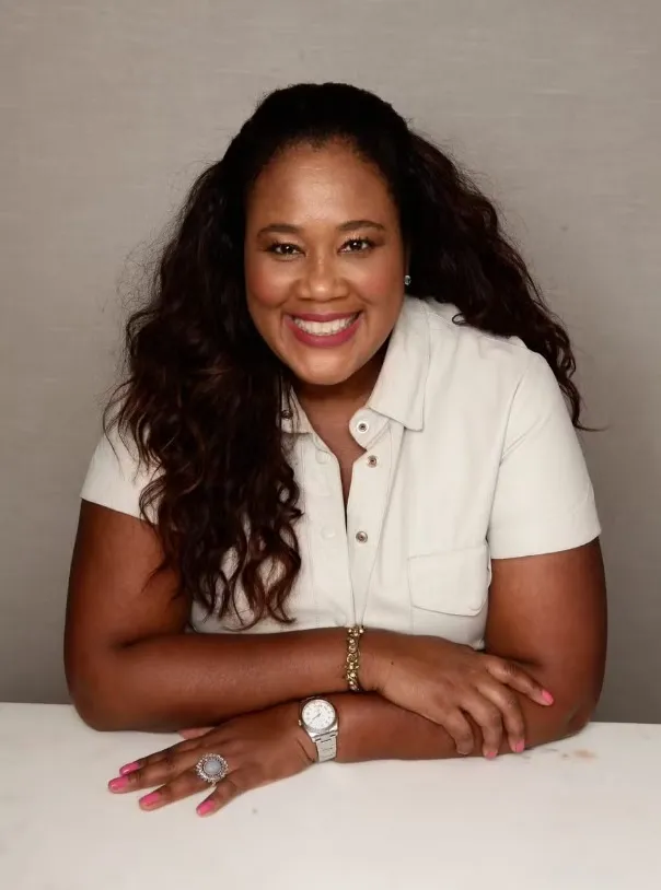 Dermatologista Katleen Cruz se especializou em pesquisas e atendimentos da pele negra.