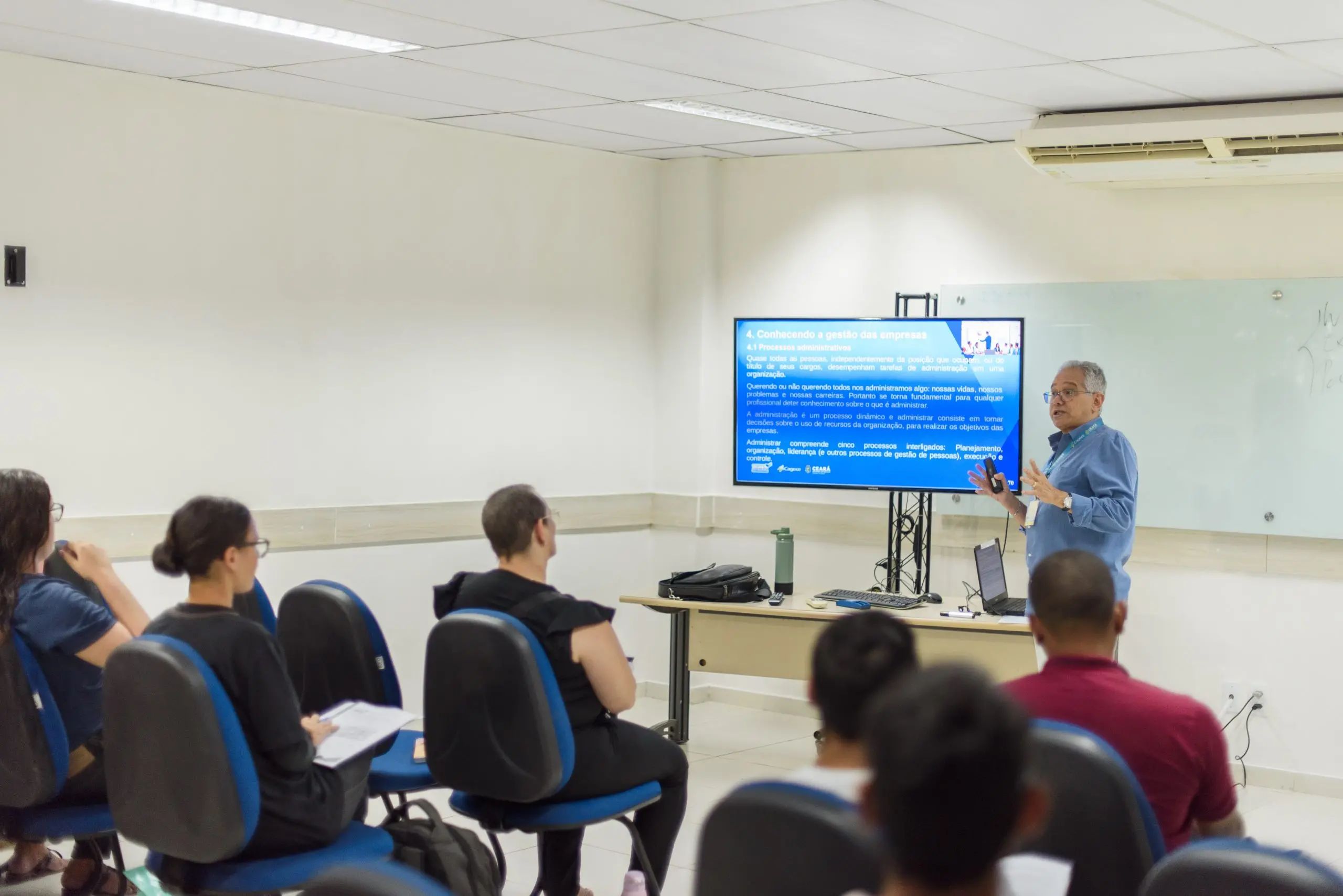 Imagem da notícia Cagece inscreve neste sábado (29) para cursos gratuitos 