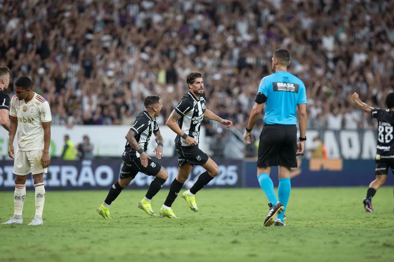 O Ceará visita o Flamengo no Maracanã