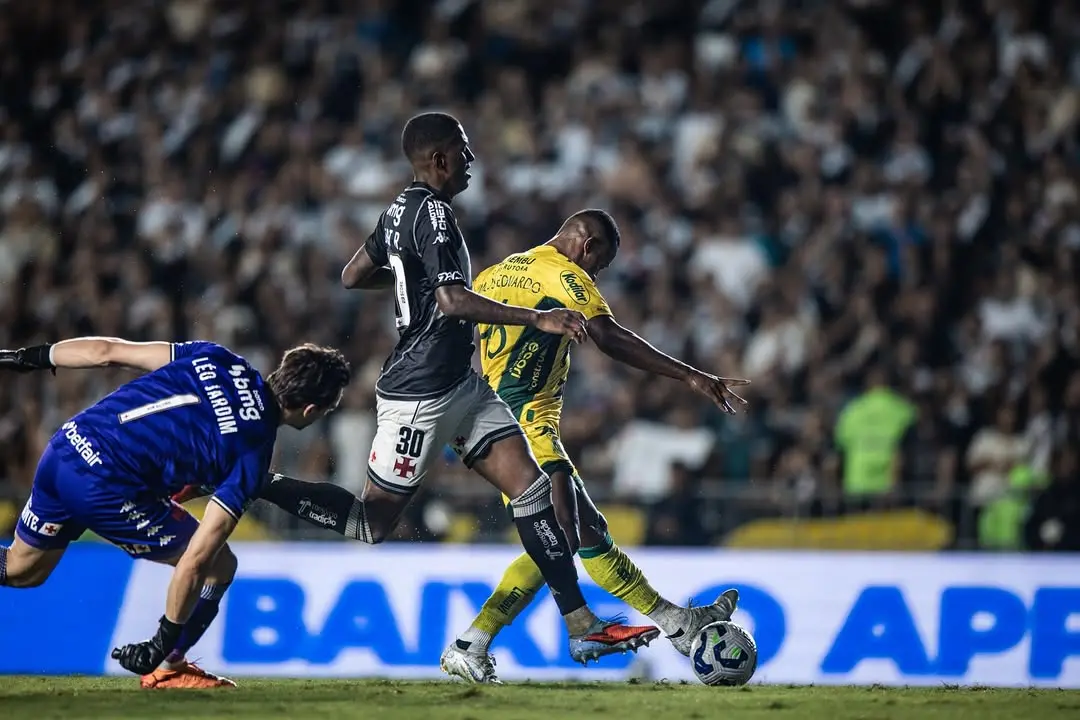 Imagem da notícia Vasco perde para Mirassol e acirra luta contra rebaixamento na Série A; veja cenário