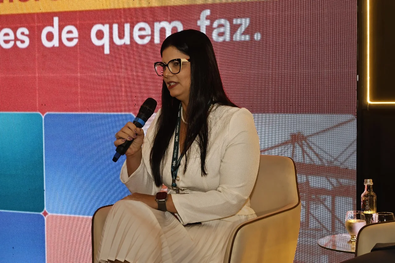 Karina Frota disse durante o Cresce Ceará que a exportação é uma estratégia empresarial indispensável.