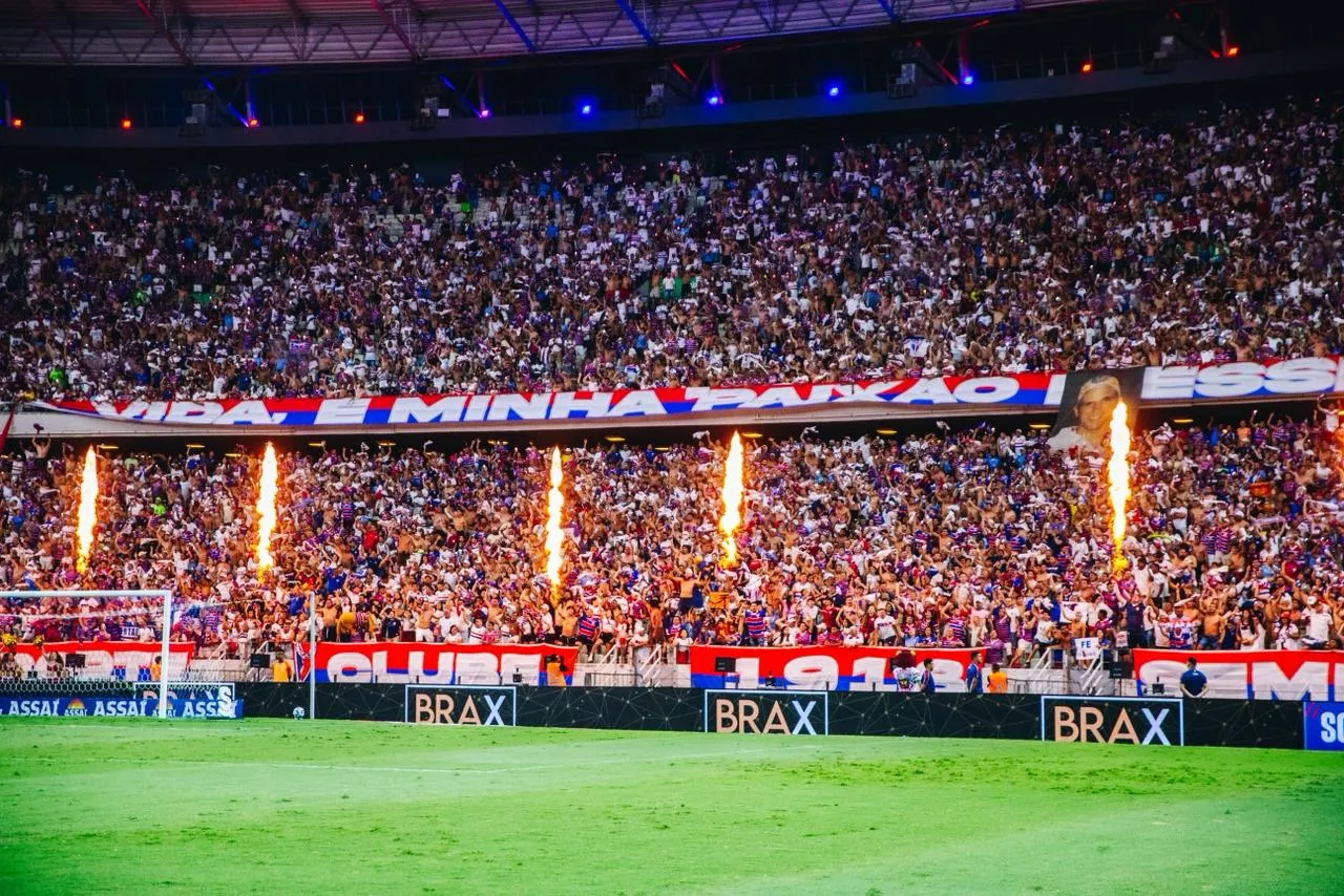 Torcida do Fortaleza lota a Arena Castelão.