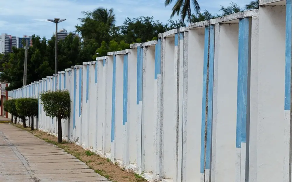 Imagem da notícia Obra de Sérvulo Esmeraldo é destruída e reconstrução não é garantida: ‘Descaso’