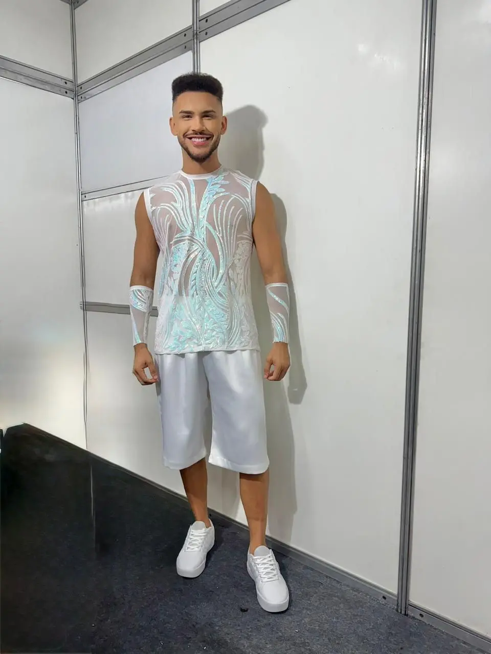 Imagem da notícia Cearense supera 250 bailarinos e é escolhido para dançar com Léo Santana