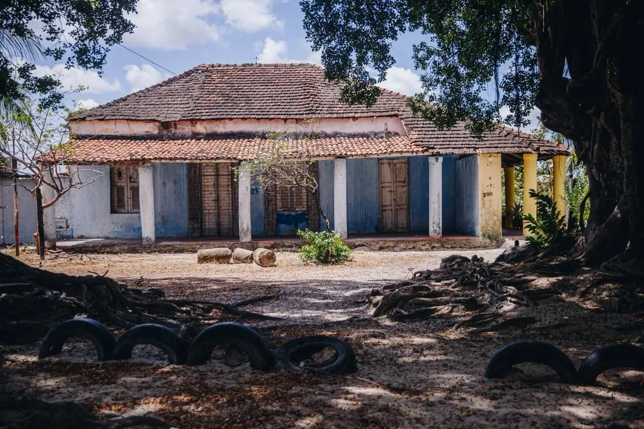 Imagem da notícia Com risco de desabar, Casa de Rachel de Queiroz em Fortaleza segue interditada há mais de 1 ano