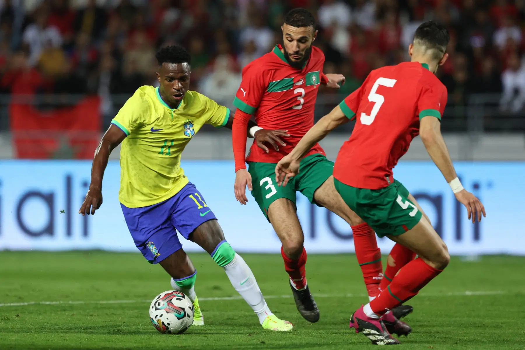 Imagem da notícia Brasil encara melhor seleção africana e pode ter Holanda no mata-mata da Copa; veja