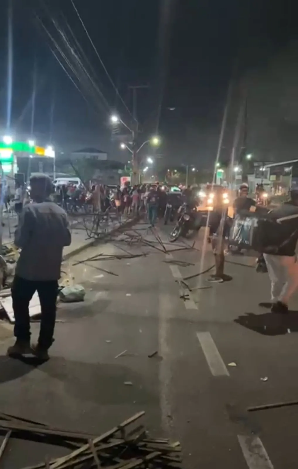Estabelecimentos foram atingidos.