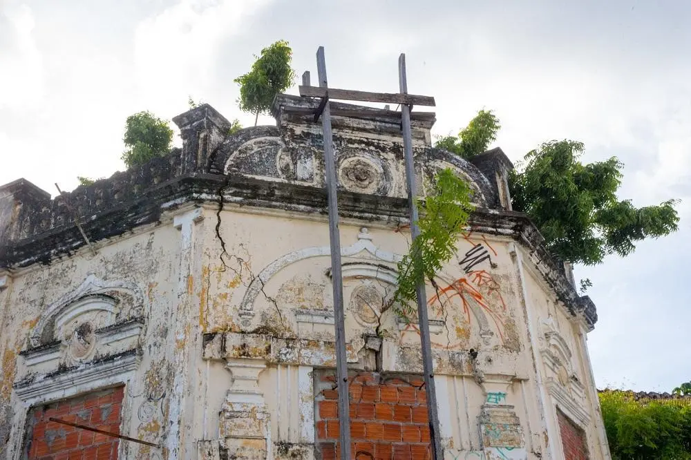 Imagem da notícia Escola Jesus Maria e José: qual deve ser o futuro do prédio centenário?