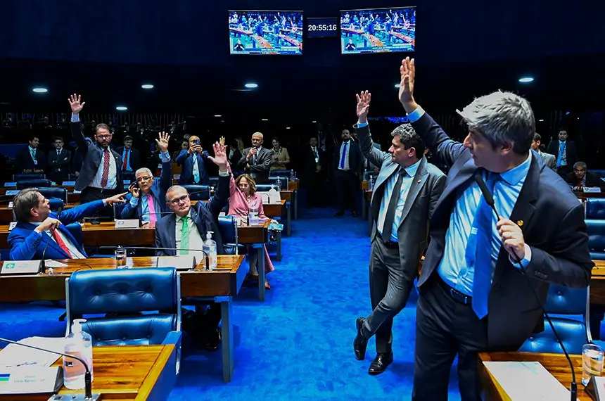 Imagem da notícia Senado aprova PL Antifacção com penas que podem chegar a 120 anos