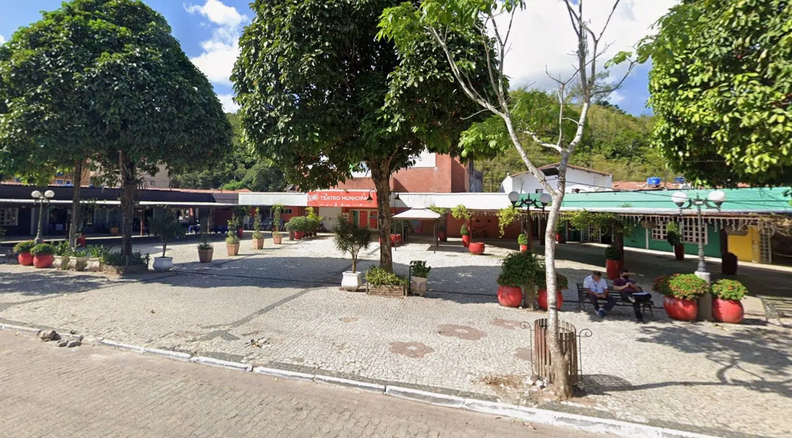 Imagem da notícia Ambulantes de Guaramiranga dizem estar há 3 meses esperando alvará da Prefeitura