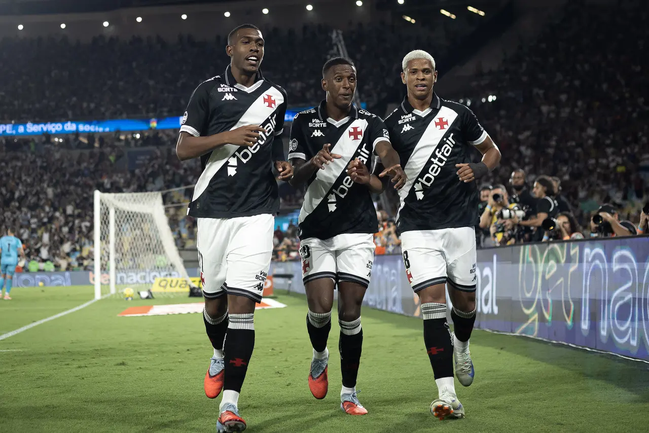 Imagem da notícia Vasco vence Fluminense nos pênaltis e enfrenta Corinthians na final da Copa do Brasil