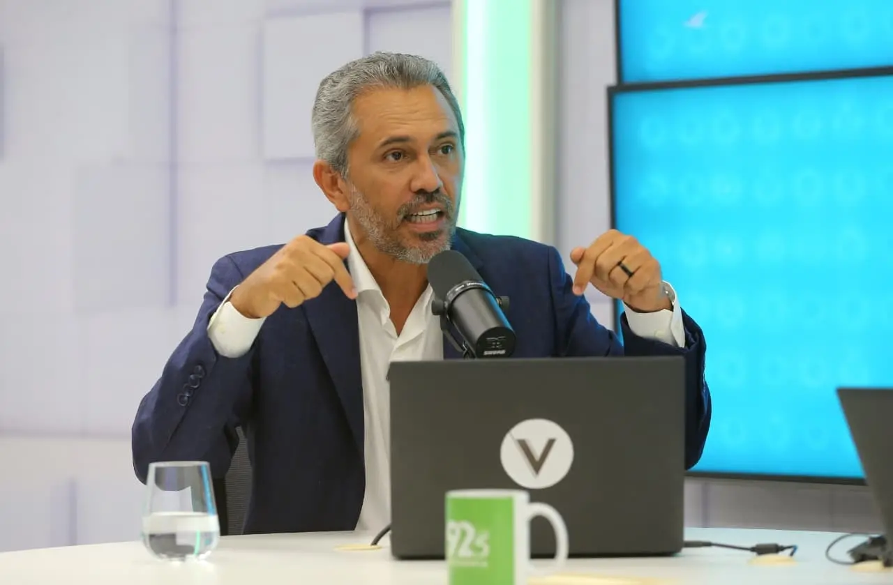 Imagem da notícia Empresa norte-americana tem interesse em construir data center no Ceará, diz Elmano