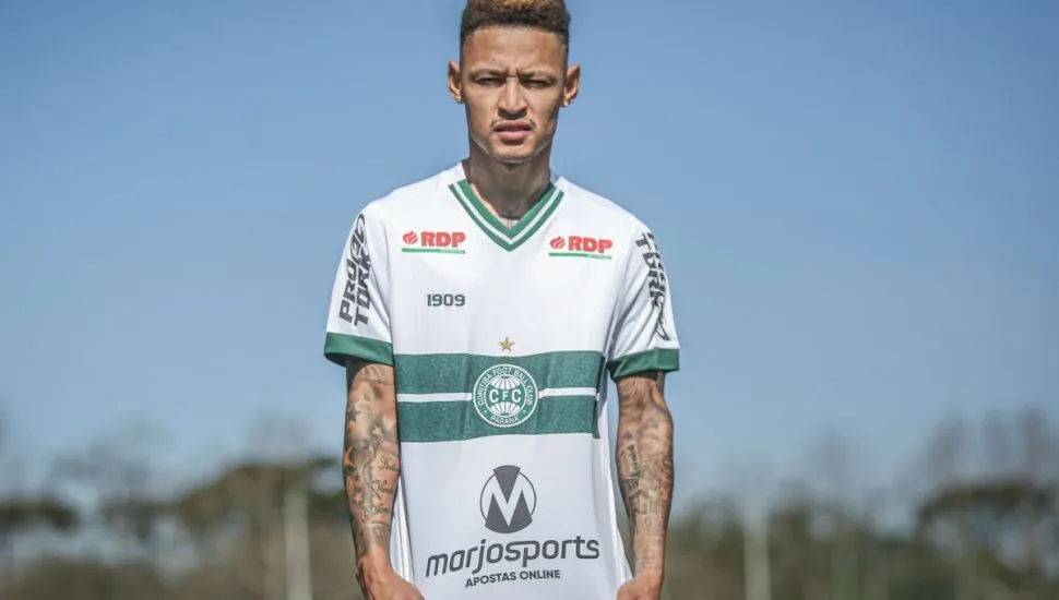 Neilton estava no Coritiba, assim como Robson