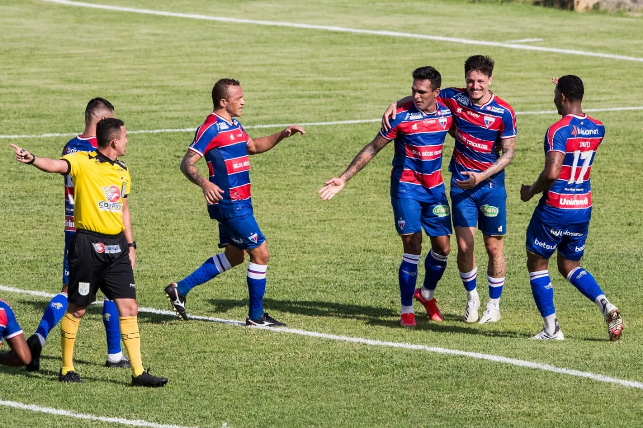 Robson marcou seu 2° gol com a camisa do Fortaleza
