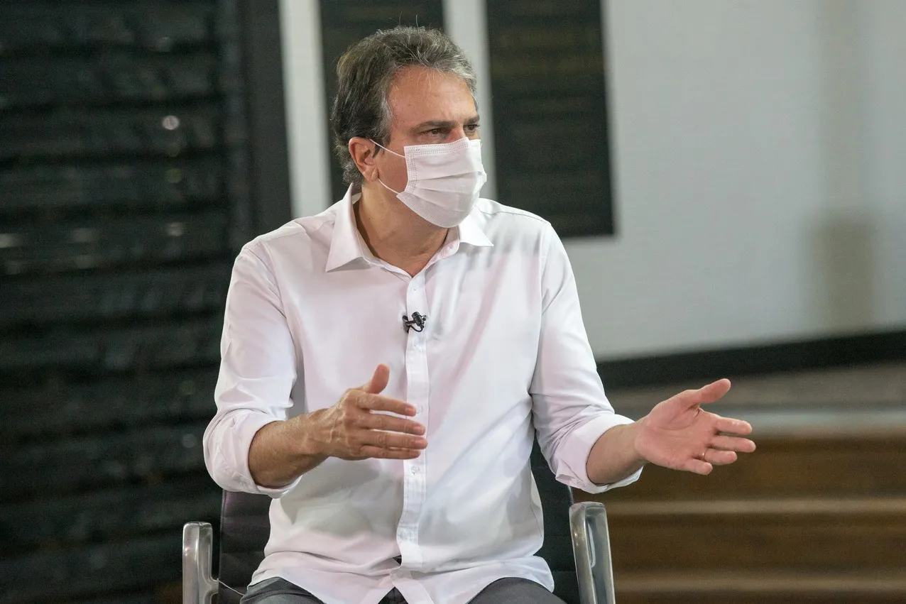 Mesmo com a demora, Camilo Santana não vê efetividade em medidas mesmo a criação do Comitê de Enfrentamento a Covid-19 pelo governo federal