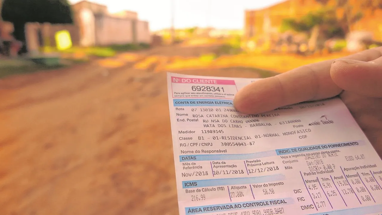 Isenção do pagamento de água e energia por famílias de baixa renda deve valer por três meses