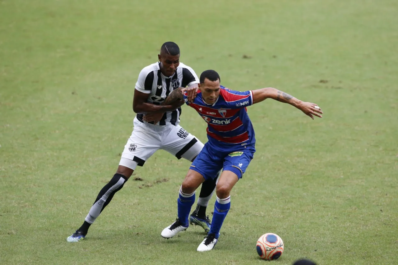 O Fortaleza levou a melhor no Clássico-Rei usando força máxima