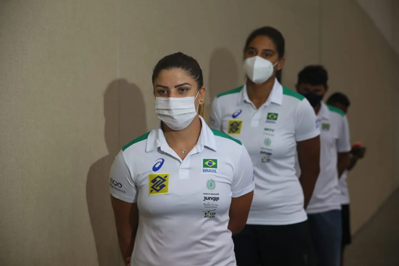 No vôlei de praia, a dupla Ana Patrícia e Rebecca é cotada para a conquista da medalha olímpica