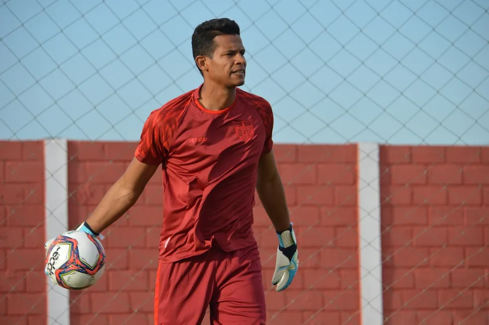 O goleiro Diogo Silva, ex-Ceará, é um dos destaques do CRB