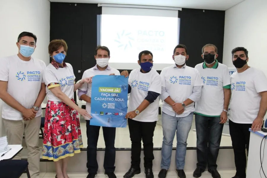 Comitiva de deputados durante visita do Pacto Contra o Coronavírus em Tauá