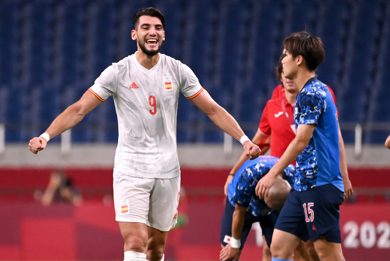 Rafa Mir é o artilheiro da Espanha nos Jogos Olímpicos com três gols