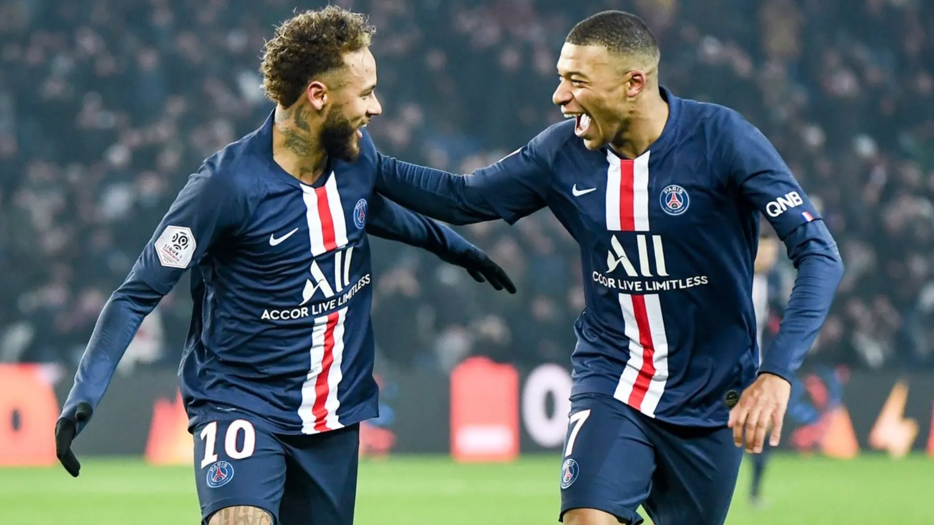 Os atacantes Neymar e Mbappe são as principais estrelas do PSG