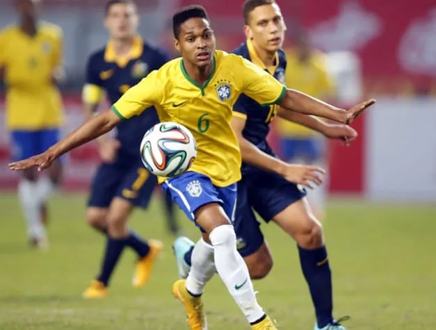 Wendel participou de jogos com a camisa da Seleção Brasileira na base
