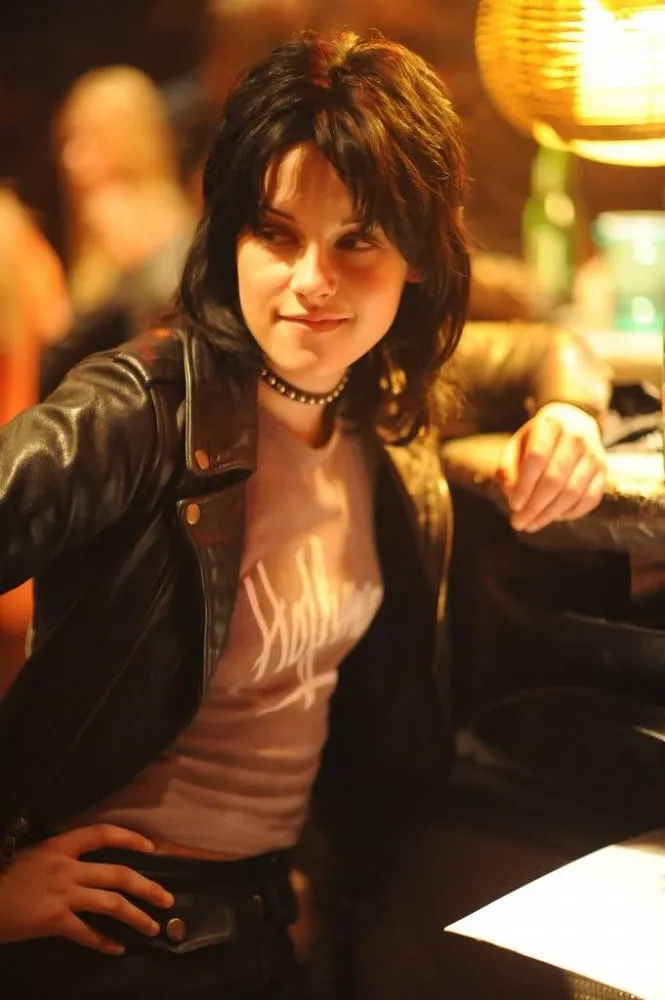 Assombrosa semelhança com Joan Jett em 