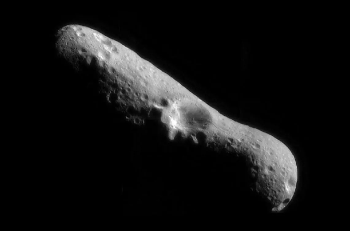 Asteroides são basicamente rochosos. Na imagem, asteroide Eros, o primeiro a ser orbitado por uma nave