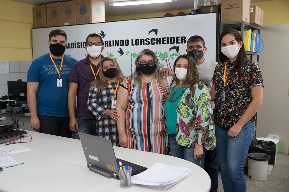 Amparada pelos colegas professores e pelo núcleo gestor da escola onde trabalha, Ana Cristina Borges Nogueira fortalece o estreitamento das premissas freirianas