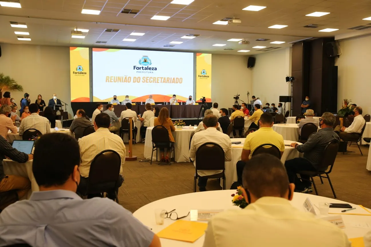 Cerca de 50 gestores municipais participam do encontro na manhã desta sexta-feira (17)