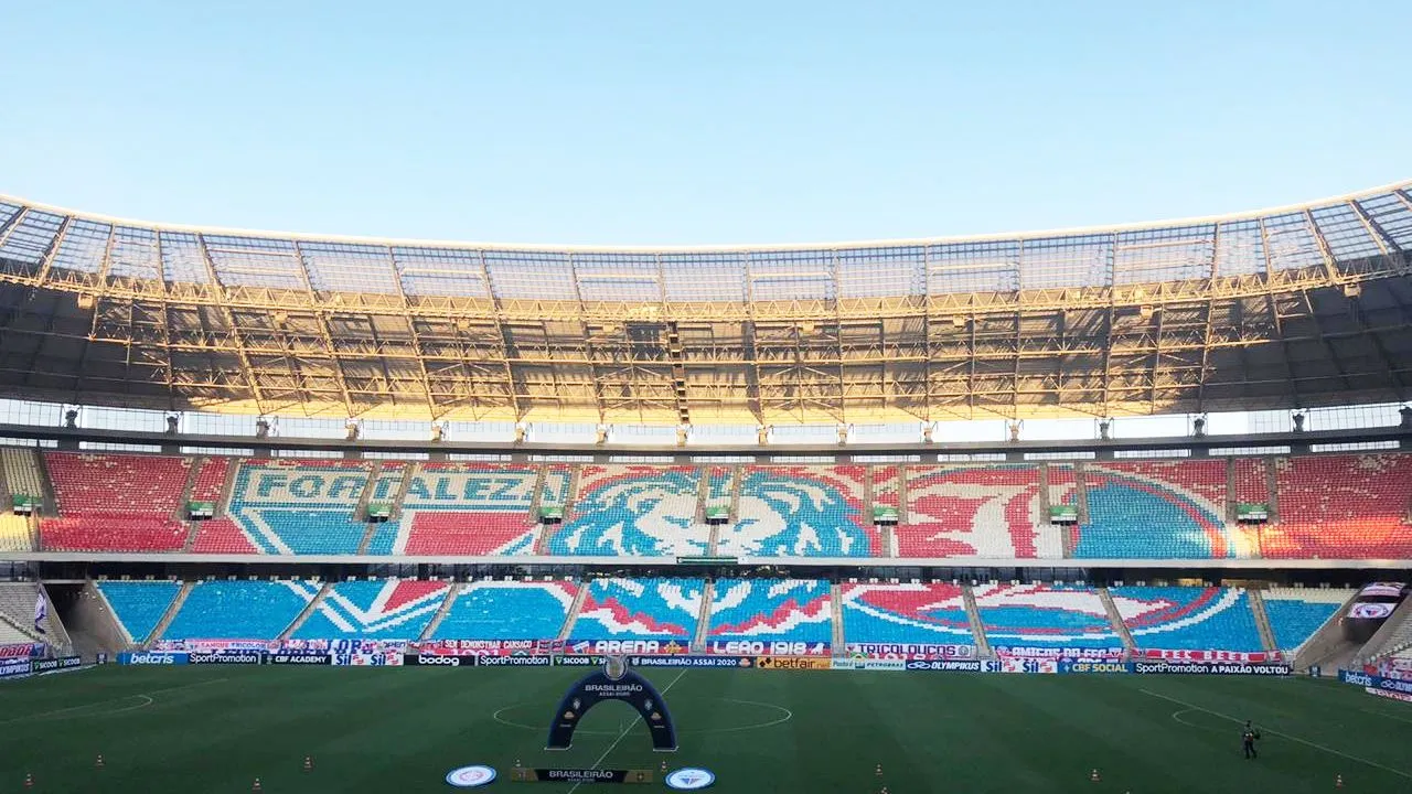 A torcida do Fortaleza montou mosaicos para as partidas da equipe