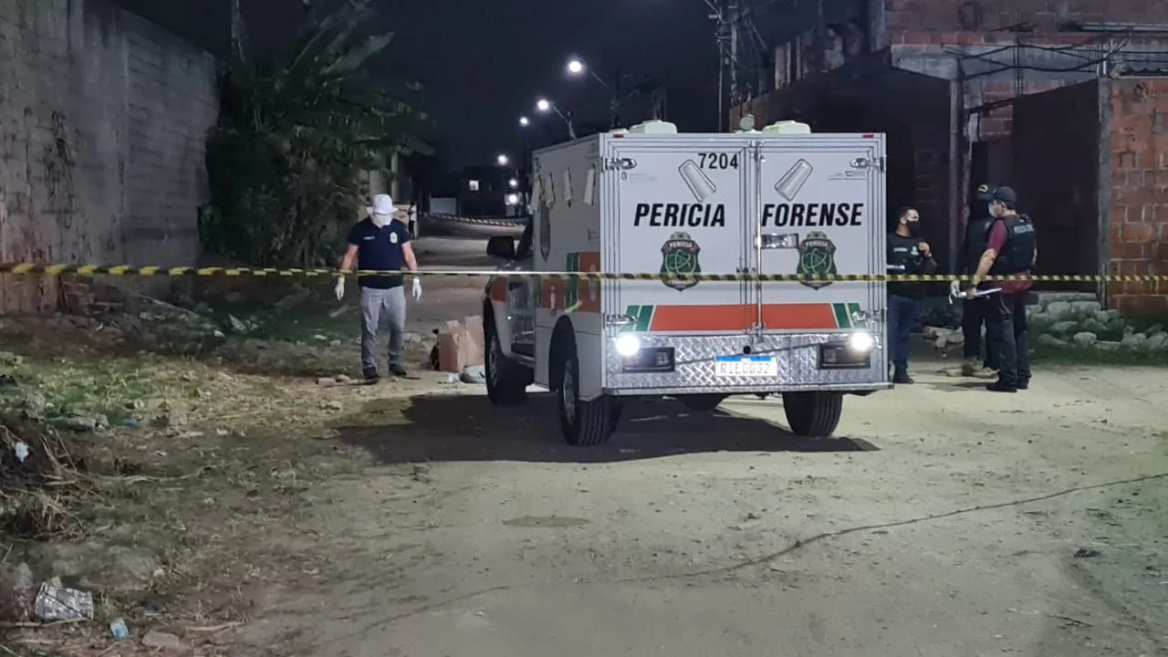 Membros da vítima foram achados pela Polícia Forense no bairro Siqueira