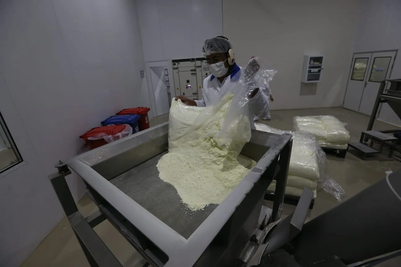 A unidade é a única no Estado a produzir leite em pó