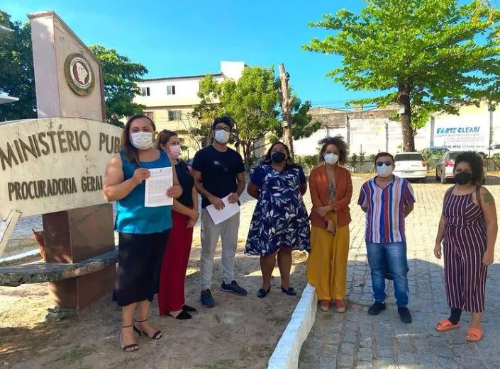 Representantes de entidades que integram no Fórum Cearense LGBT pediram ao MP que investigue o vereador
