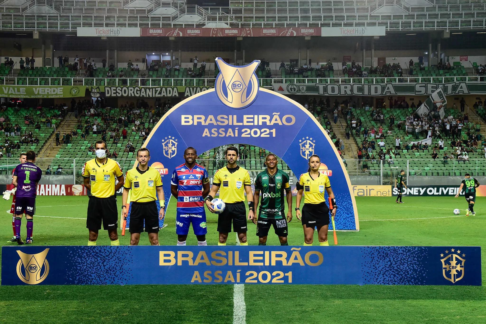 Atuação da arbitragem foi confusa