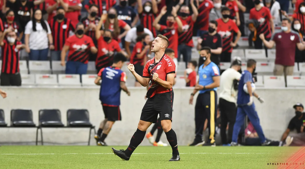 Próximo adversário do Ceará, o Athletico-PR está na final da Sul-Americana e da Copa do Brasil