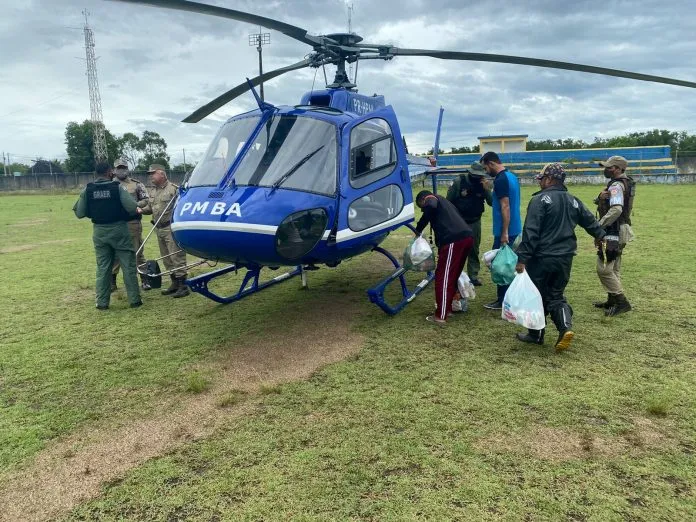 Equipes foram mobilizadas para distribuir cestas básicas e outros itens a famílias atingidas
