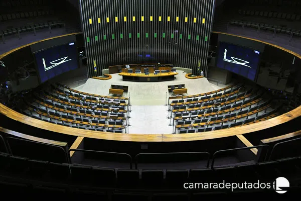 Apesar do aumento de políticas afirmativas, mulheres e pessoas negras continuam sub-representadas no Congresso Nacional