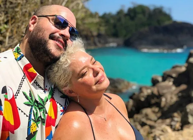Tiago é filho de Cíntia Abravanel