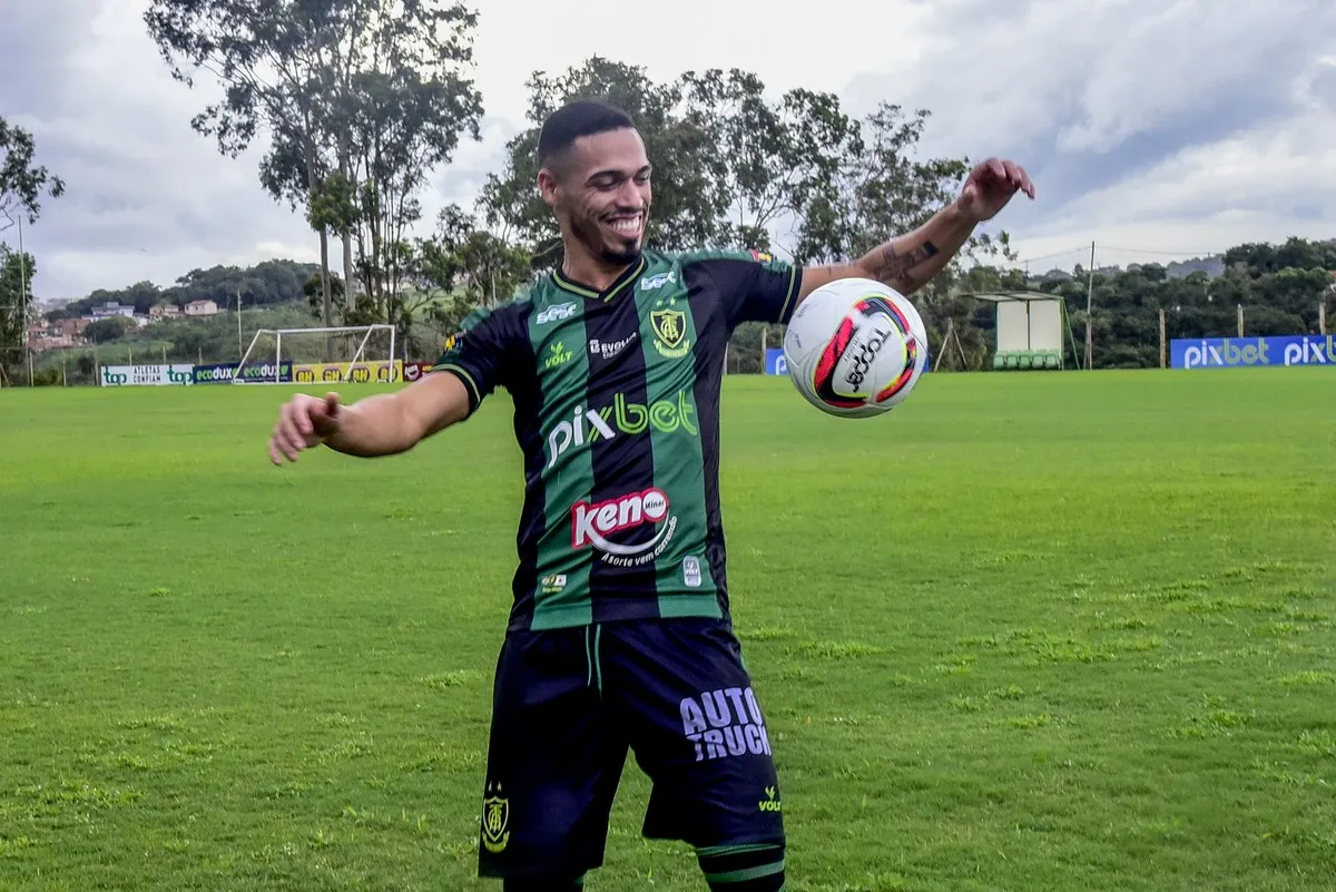 Éder foi um dos destaques do Atlético-GO em 2021
