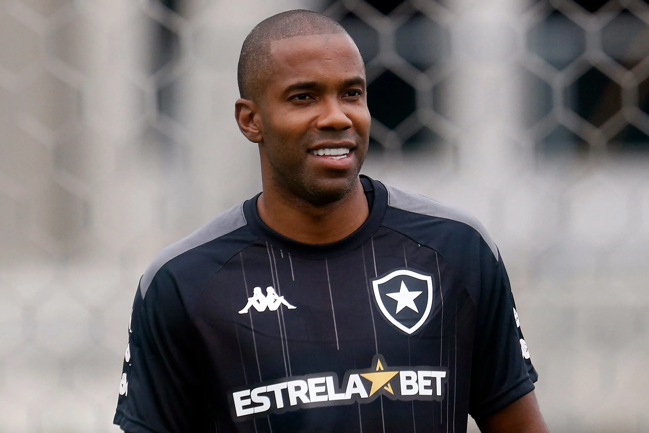 O volante Fabinho deixou o Ceará e acertou com o Botafogo