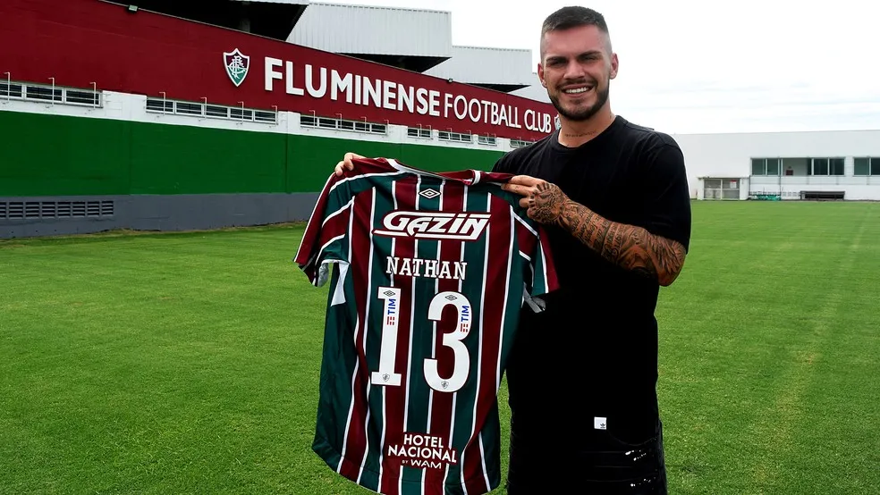 O Fluminense venceu a concorrência do mercado e fechou com o meia Nathan, do Atlético-MG